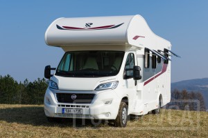 Vybavený obytný vůz Rimor Seal 695 - 2021 typu alkovna