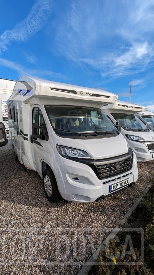 Polointegrovaný obytný vůz XGO Dynamic 22P Plus - exteriér. Půjčovna a prodej obytných vozů Ústí nad Labem a Praha.
