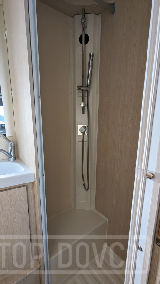 Sprchový kout obytného vozu Ford Transit nobelART A9000 Elegance - model 2024