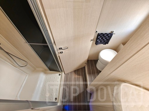 Interiér obytného vozu nobelART A-7000 Elegance - modelový rok 2025.