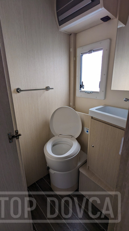 Chemické WC obytného vozu Ford Transit nobelART A9000 Elegance - model 2024