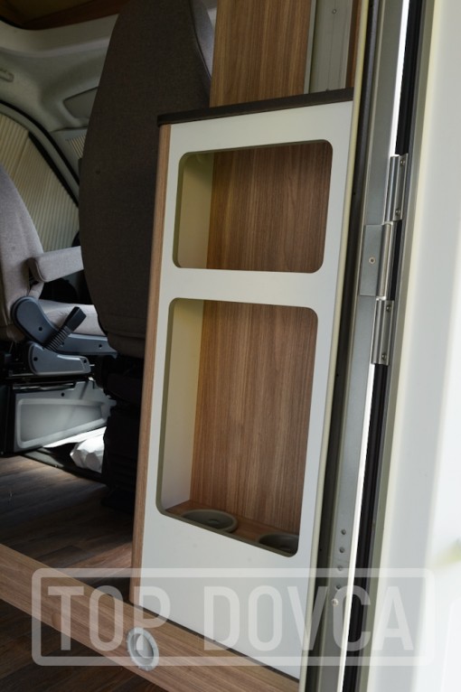 Moderní obytný vůz Bürstner, Delfin T 690 G 2,2 HDI - model 2023