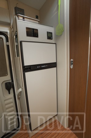 Interiér obytného vozu Rimor Seal 695 - 2021 typu alkovna