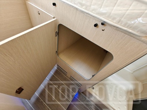 Úložný prostor obytného vozu nobelART A-7000 Elegance - modelový rok 2025.
