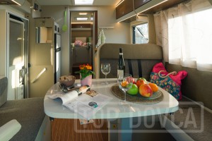 Interiér obytného vozu Rimor Seal 695 - 2021 typu alkovna