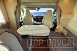 Interiér obytného vozu Rimor Seal 695 - 2021 typu alkovna